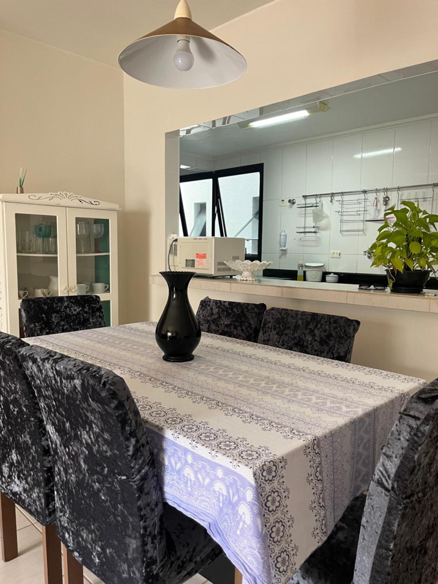 Apartamento Amplo A Menos De 400 Metros Da Praia Localizado Proximo A Praca Da Brunella, Area Nobre Do Guaruja. Ngoại thất bức ảnh